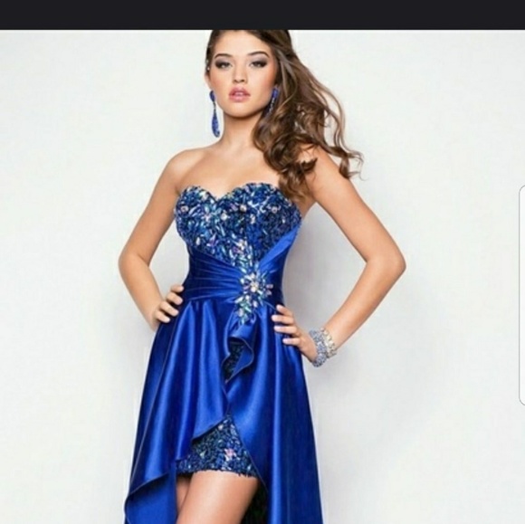 Dress - Picture 5 of 5